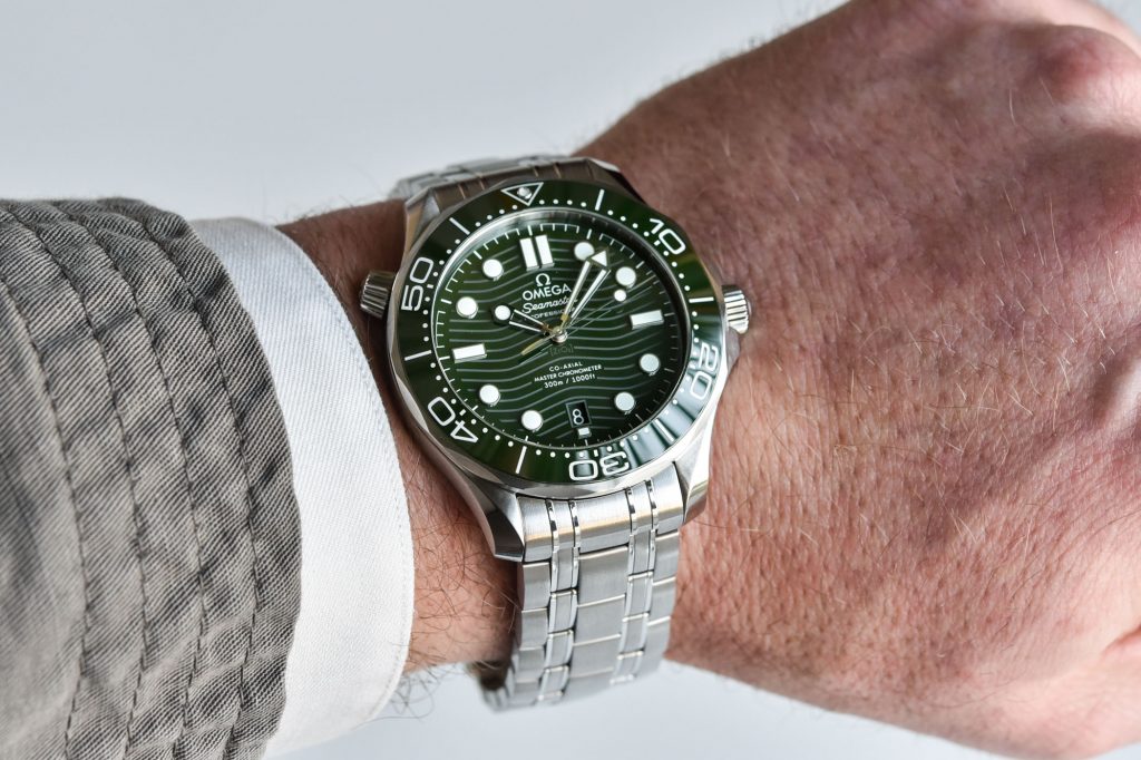 Introducing The UK Cheap Fake Omega Seamaster Diver 300M Master Chronometer Dressed in Green