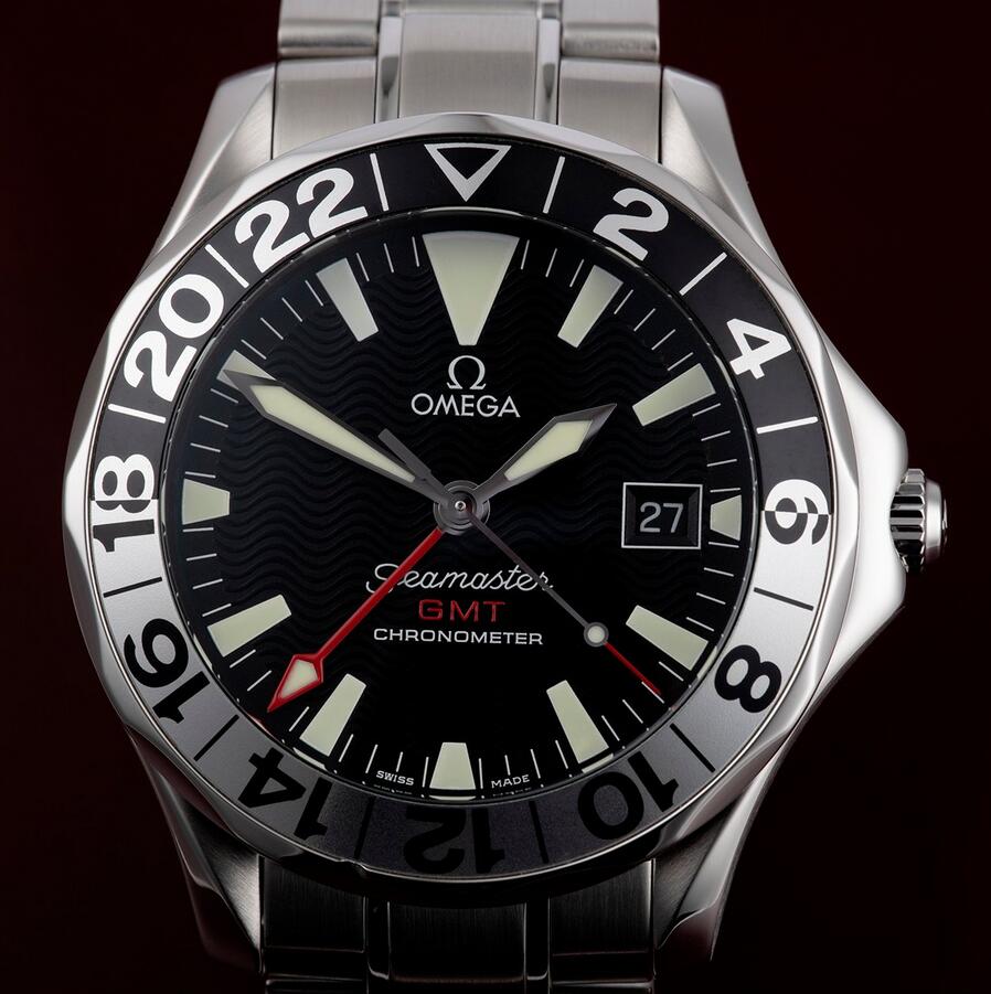 UK Top Online Fake Watches Featuring Rolex And Omega