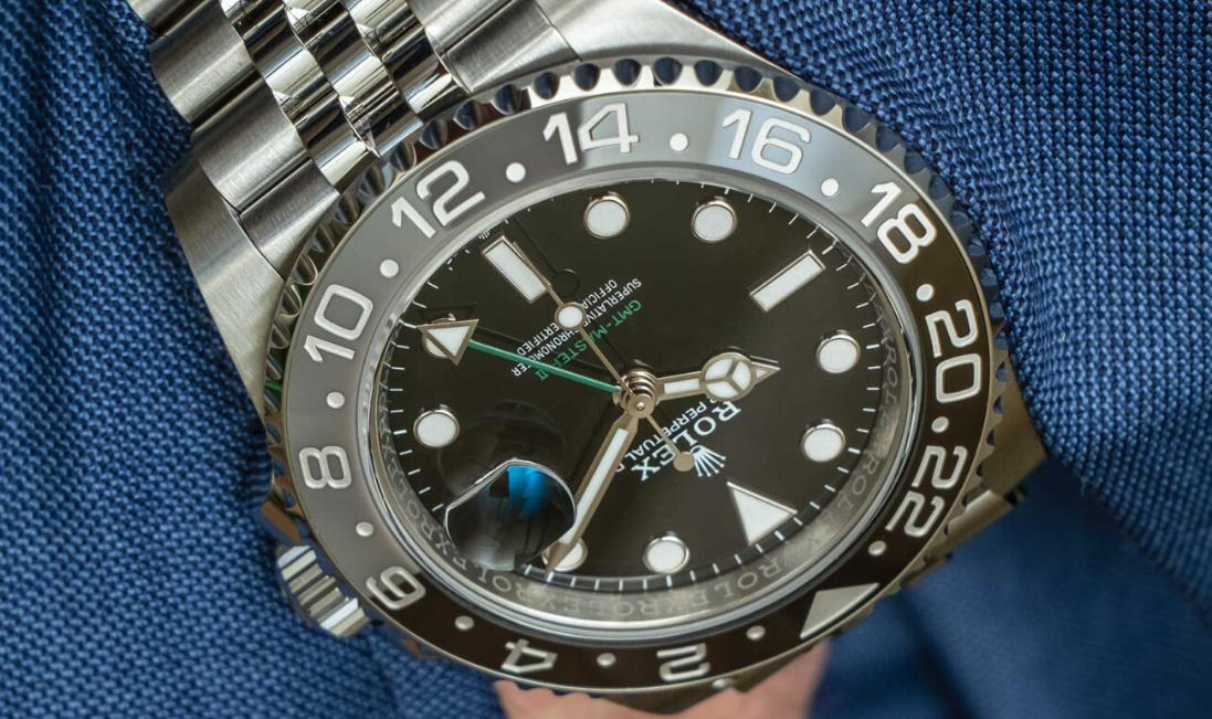 A Closer Look: The UK Best Replica Rolex GMT-Master II 126710GRNR Watches — The Return Of The Subtle GMT